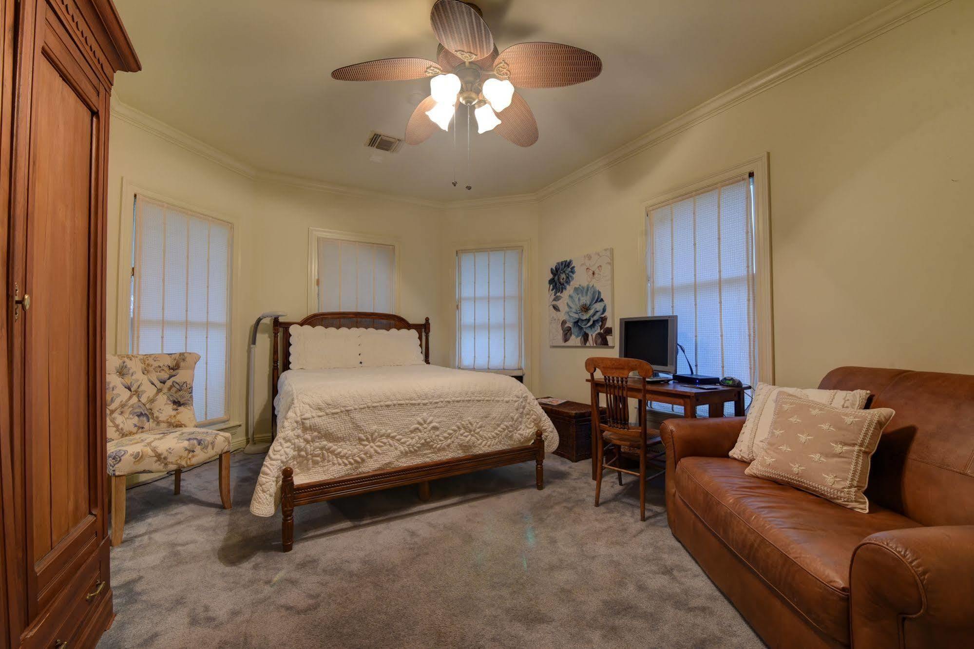 A Chateau On The Bayou Bed & Breakfast Raceland Luaran gambar